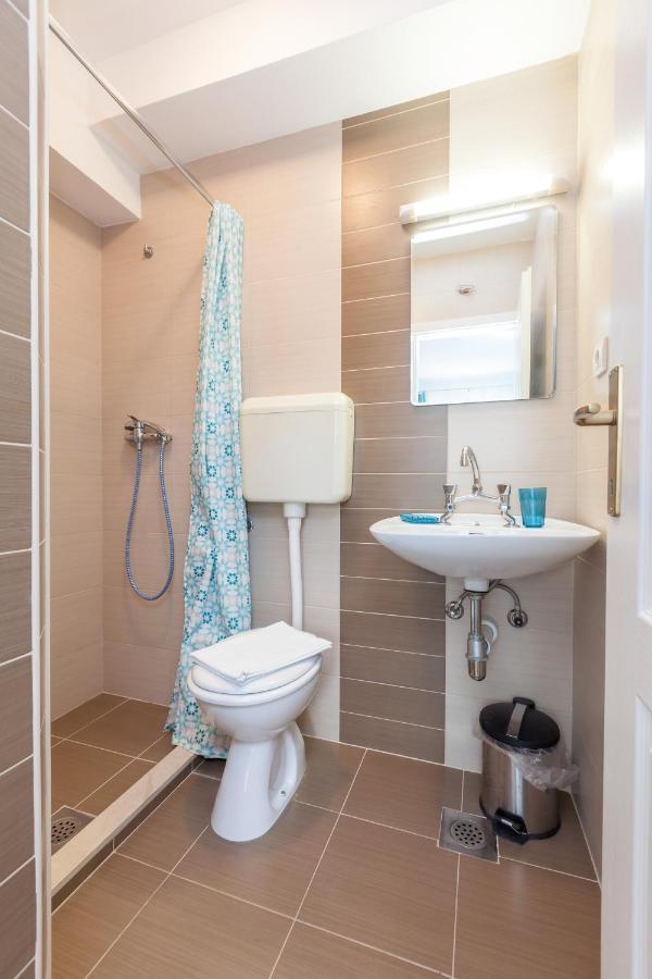 Apartments Leut 80M From The Sea Podgora Quarto foto